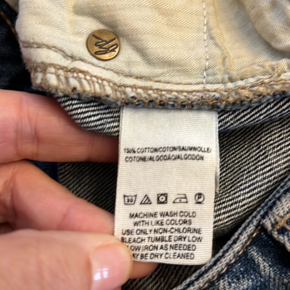 We the Free Free People Denim Frayed Mini Exposed Full Zipper, Circle Pull - Picture 11 of 12